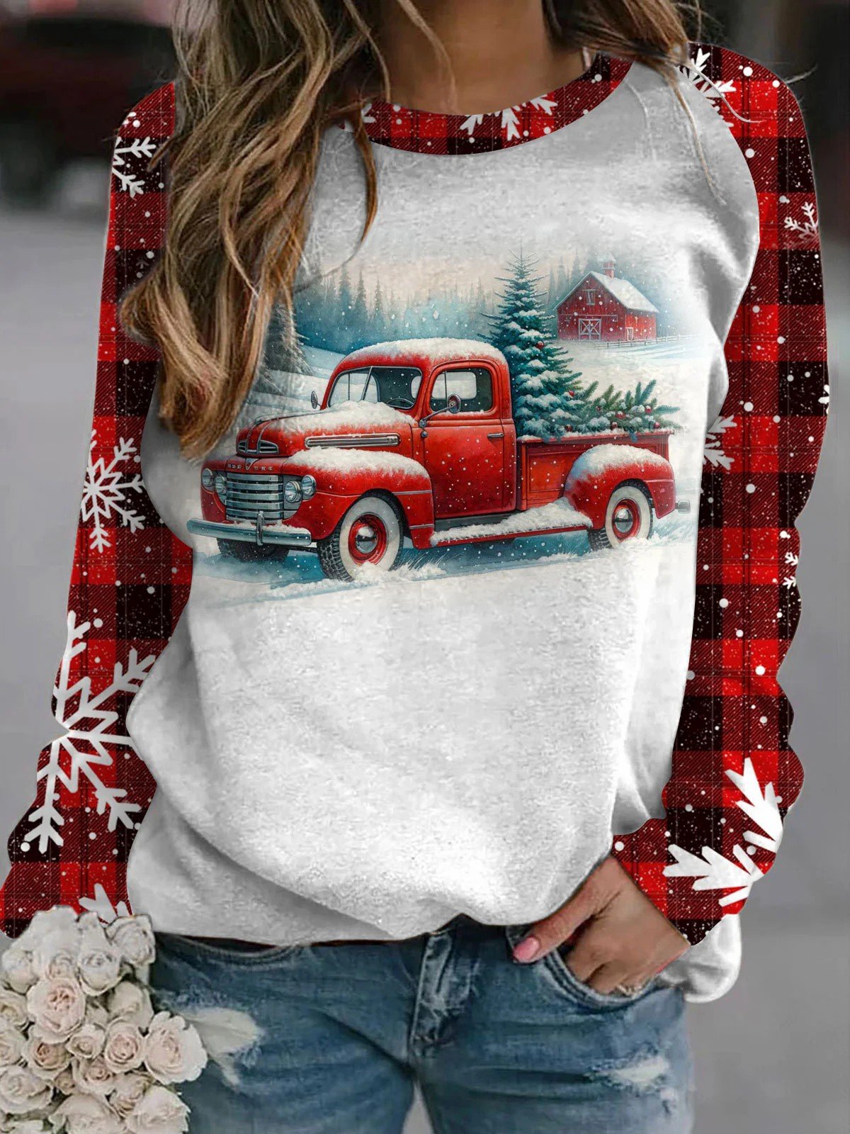 Women's Red Car Carrying A Christmas Tree Printed Round Neck Long Sleeve Sweatshirt